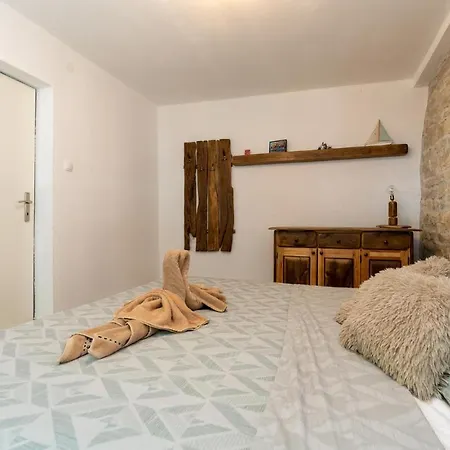 2 Bedroom Beautiful In * Benkovac