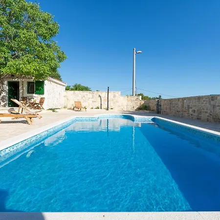 Hébergement de vacances 2 Bedroom Beautiful In *