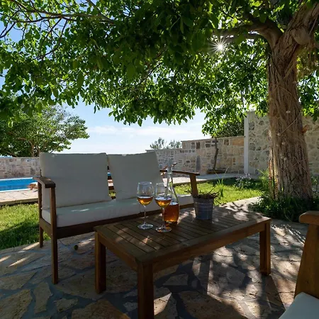 2 Bedroom Beautiful In Holiday home Benkovac
