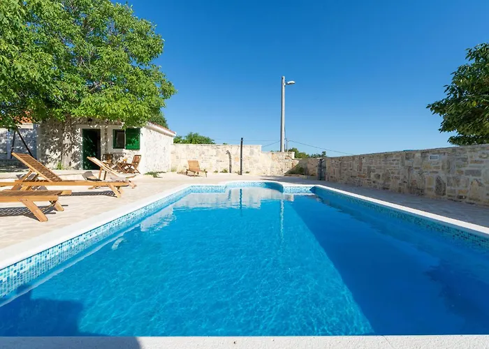 Σπίτι διακοπών 2 Bedroom Beautiful In *