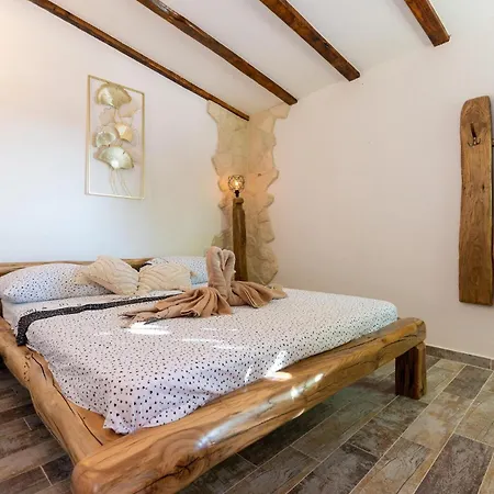 בית נופש 2 Bedroom Beautiful In