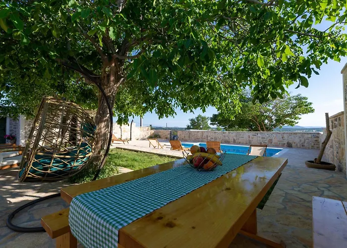 Dom wakacyjny 2 Bedroom Beautiful In *